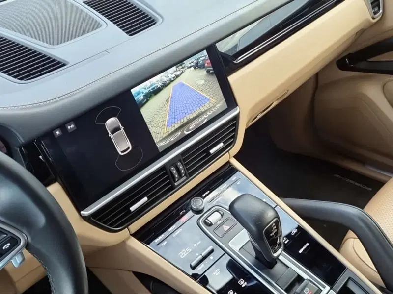 Porsche Cayenne usata a Pisa (14)