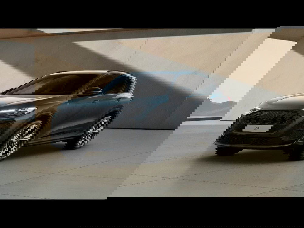 Audi Q5 nuova a Pisa