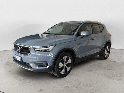 Volvo XC40 T3 Momentum Pro del 2020 usata a Parma