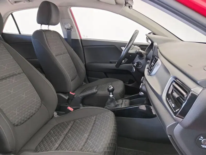 Kia Rio usata a Como (3)