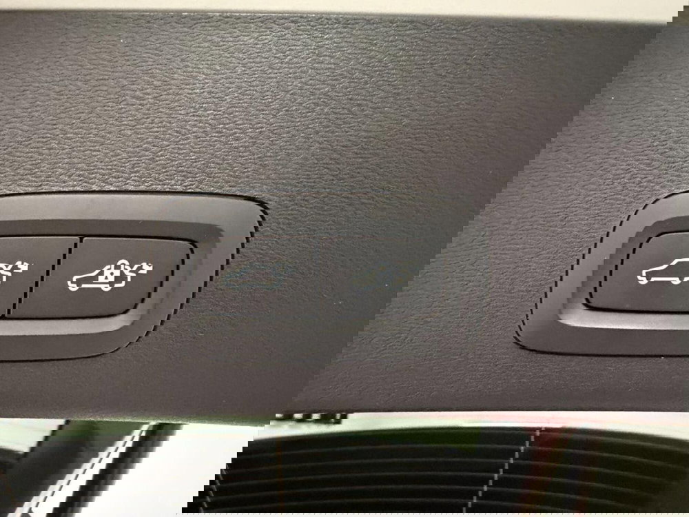 Volvo XC40 usata a Como (17)