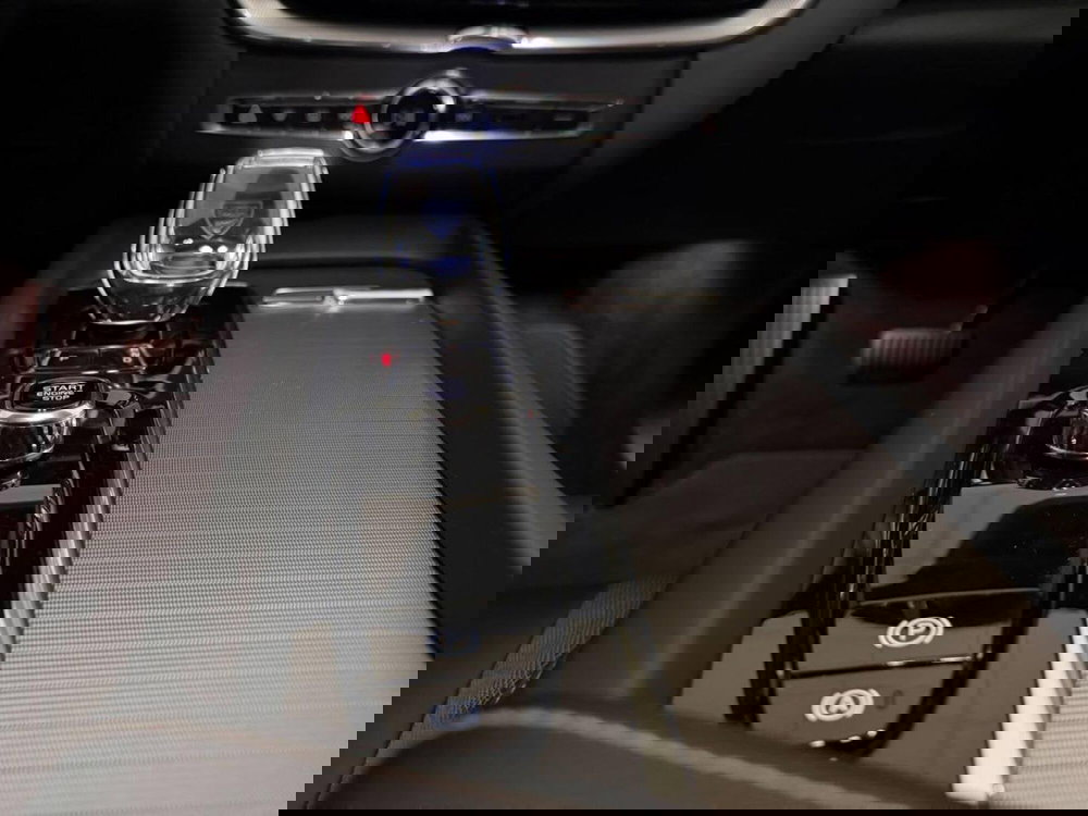 Volvo XC60 usata a Como (12)