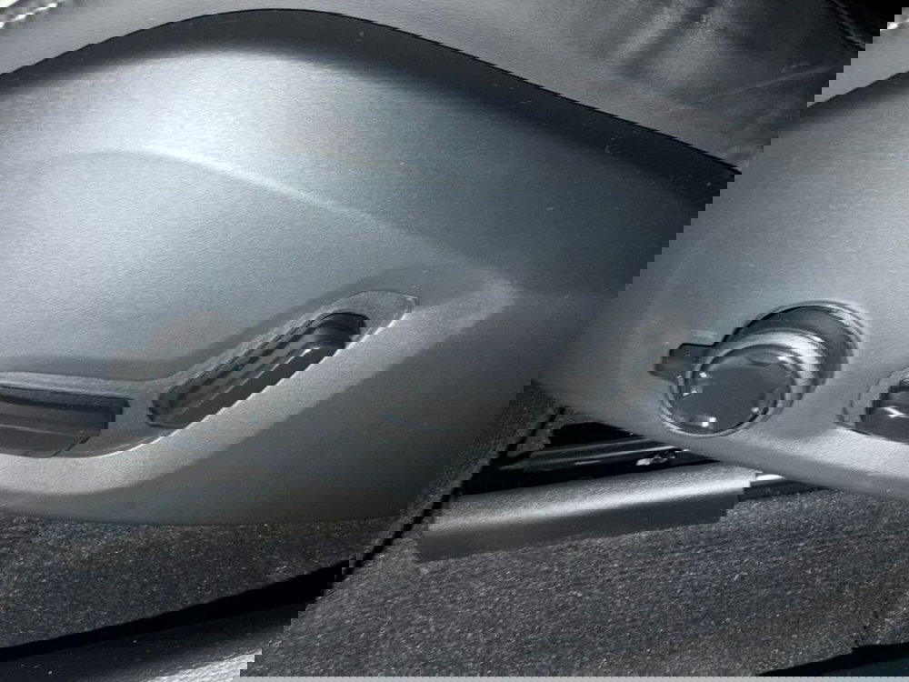 Volvo XC60 usata a Como (18)