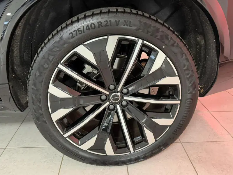 Volvo XC90 usata a Como (11)