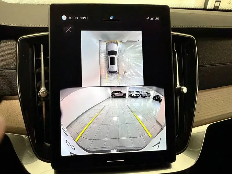 Volvo XC90 usata a Como (14)