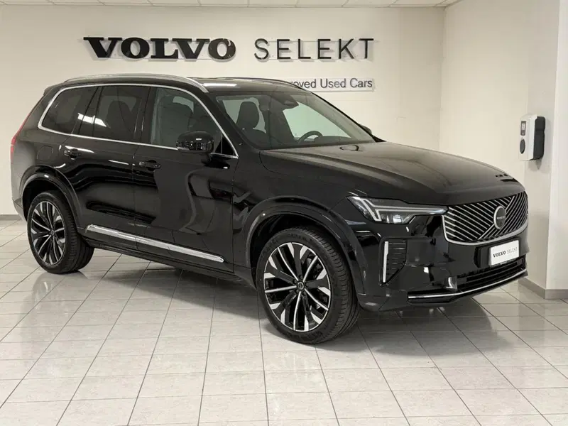 Volvo XC90 usata a Como (2)