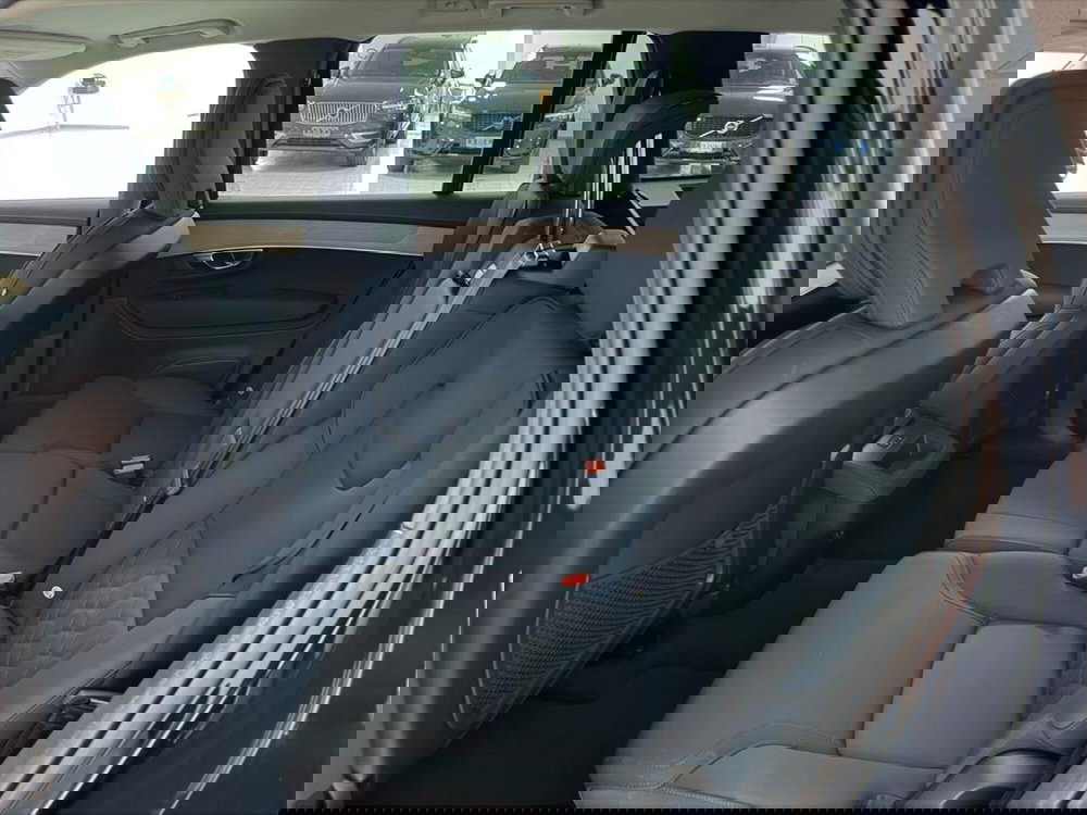 Volvo XC90 usata a Como (7)