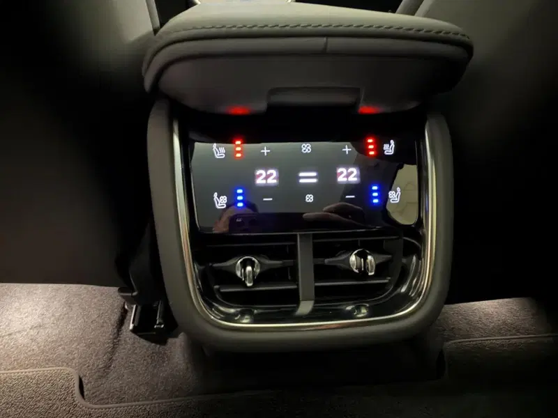 Volvo ES90 usata a Como (12)