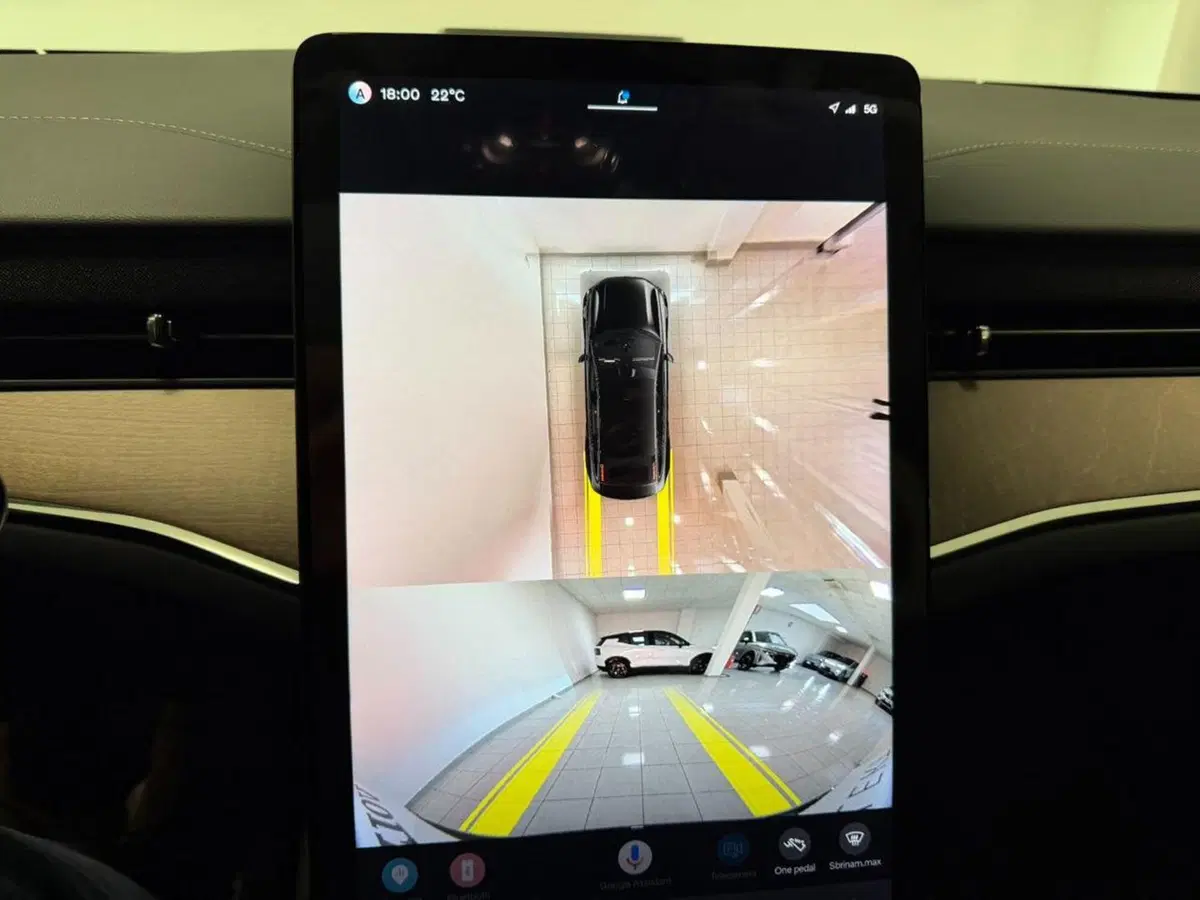 Volvo ES90 usata a Como (14)