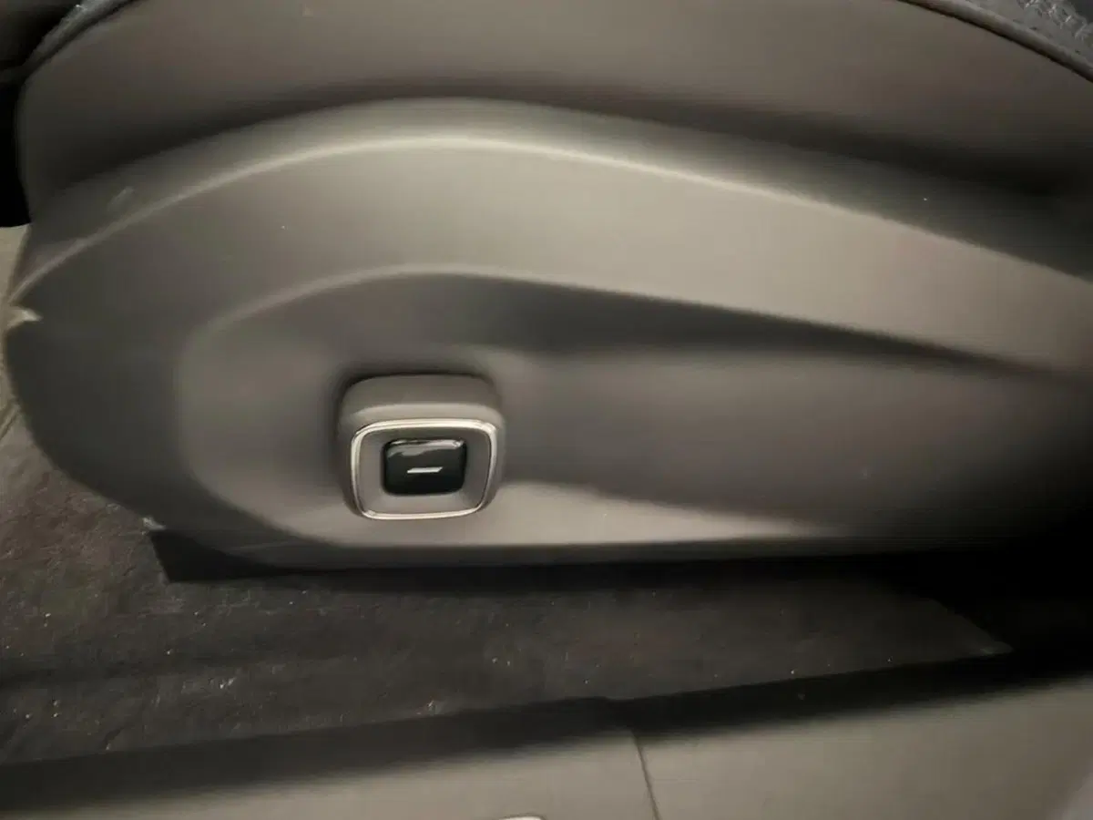 Volvo ES90 usata a Como (20)