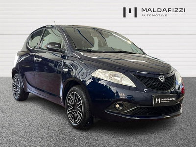 Lancia Ypsilon 1.0 FireFly 5 porte S&amp;S Hybrid Ecochic Gold del 2021 usata a Matera