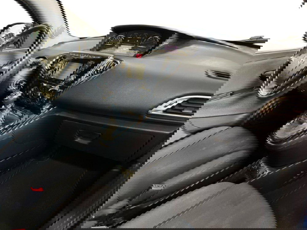 Lancia Ypsilon usata a Matera (9)