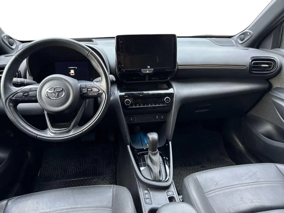 Toyota Yaris Cross usata a Bari (8)