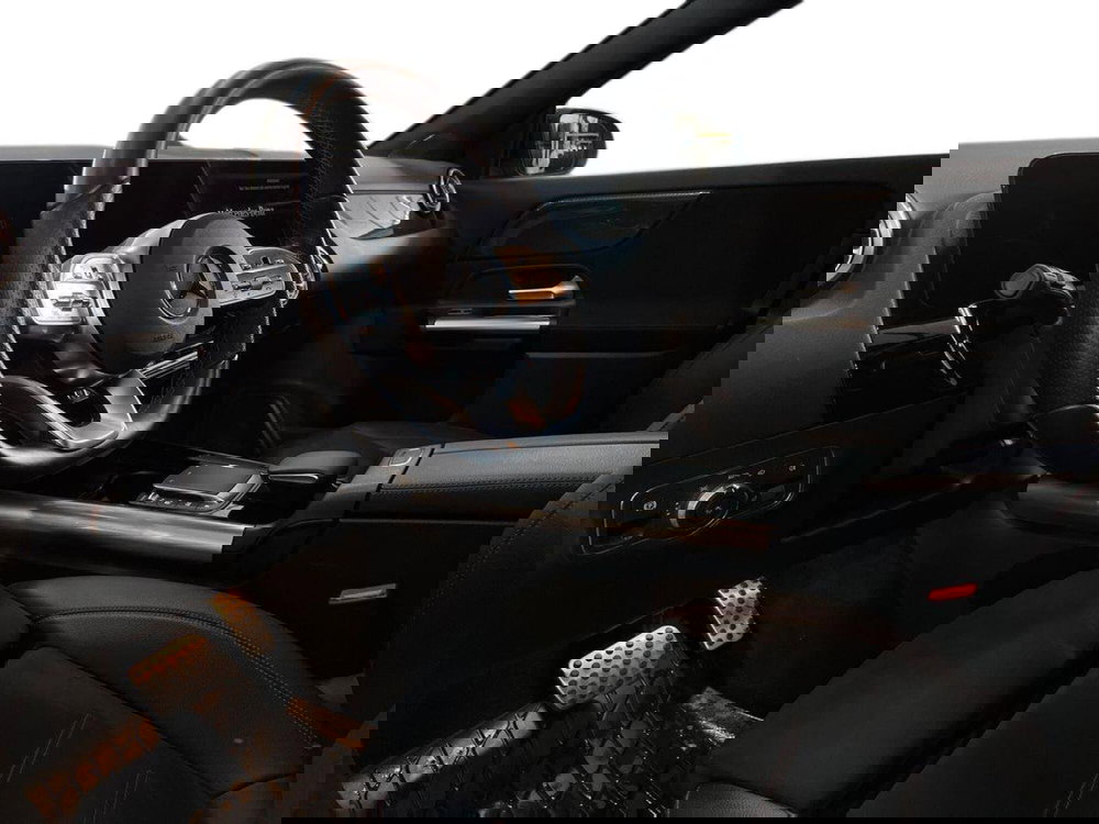 Mercedes-Benz GLA SUV usata a Bari (10)