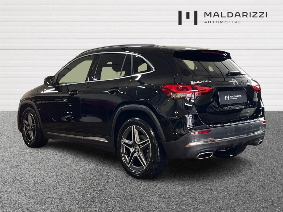 Mercedes-Benz GLA SUV usata a Bari (4)