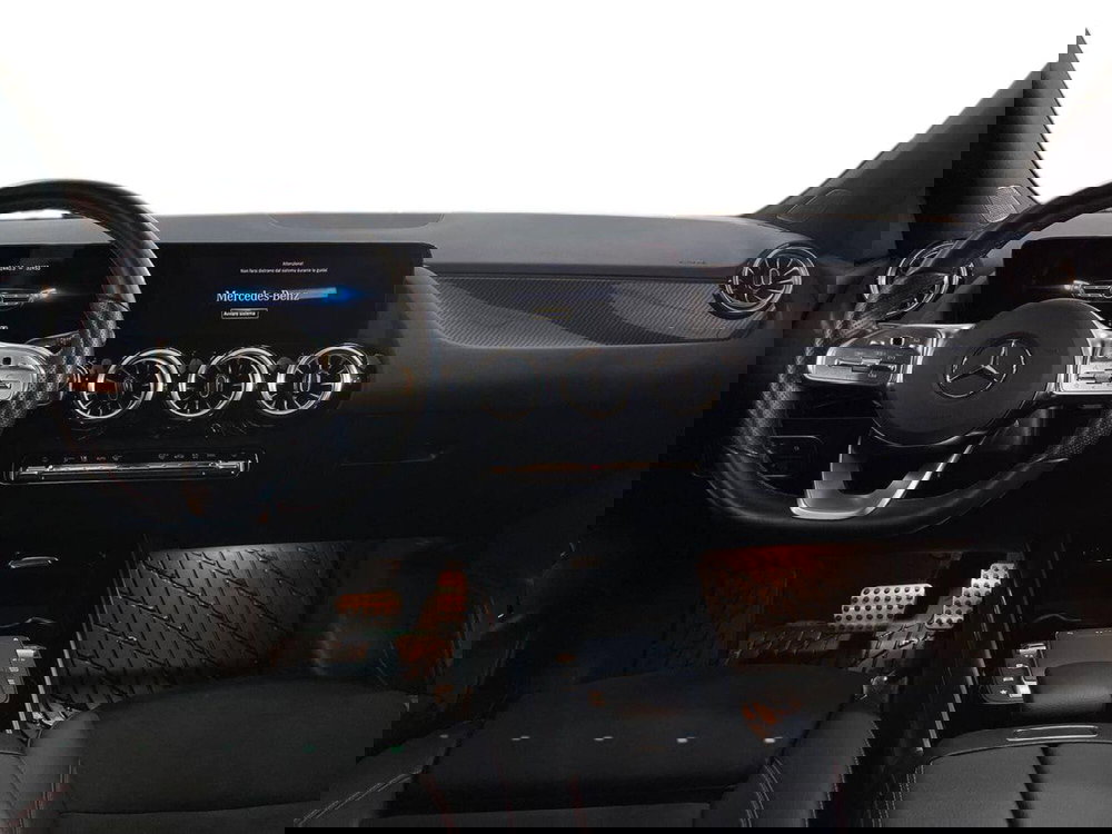 Mercedes-Benz GLA SUV usata a Bari (8)