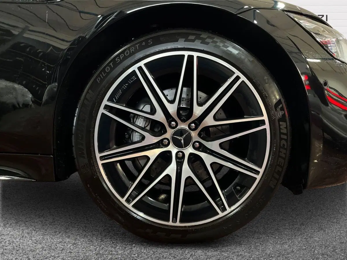 Mercedes-Benz AMG GT Coupé 4 usata a Bari (6)