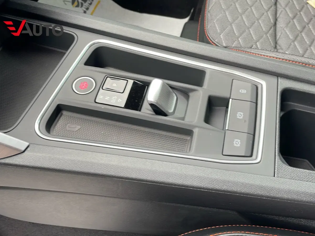 SEAT Leon ST nuova a Aosta (15)