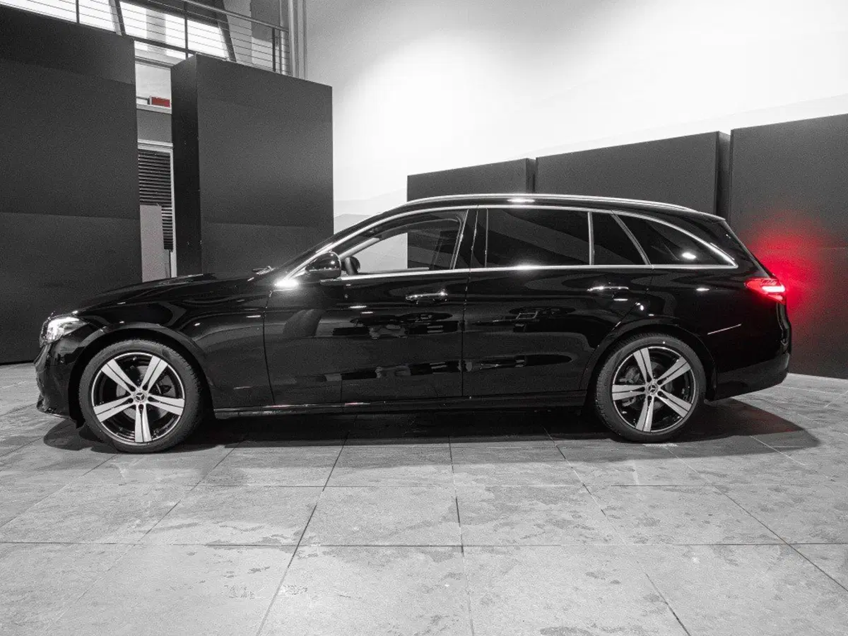 Mercedes-Benz Classe C Station Wagon nuova a Ancona (2)