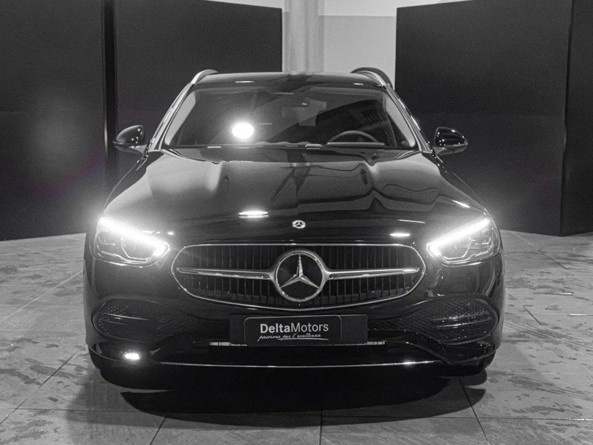 Mercedes-Benz Classe C Station Wagon nuova a Ancona (5)