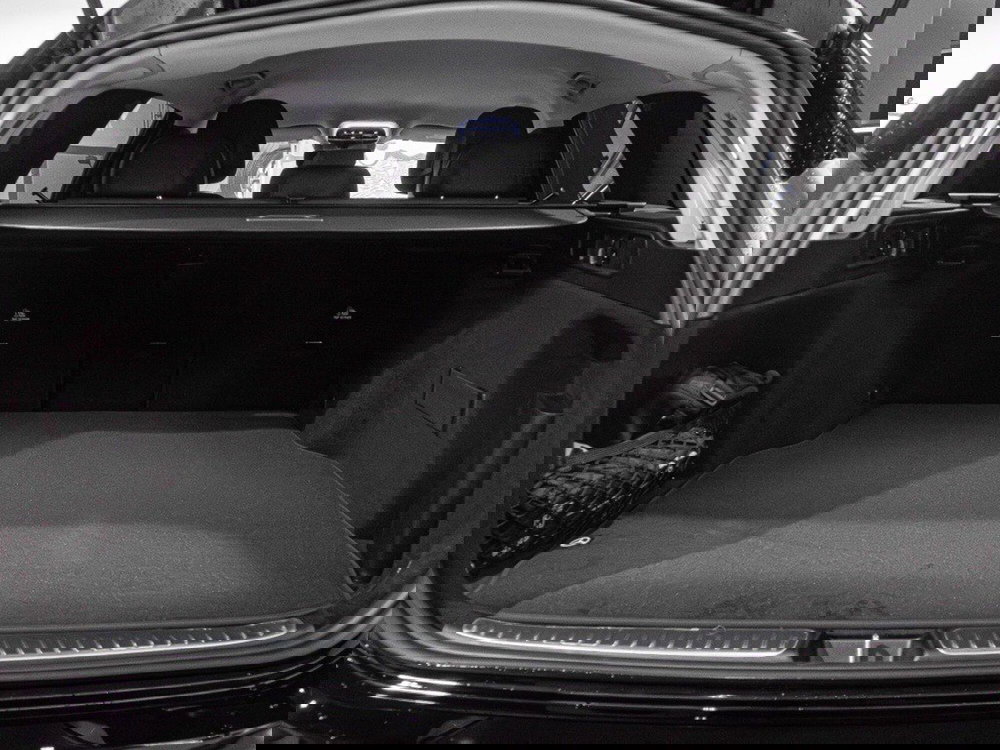 Mercedes-Benz Classe C Station Wagon nuova a Ancona (9)