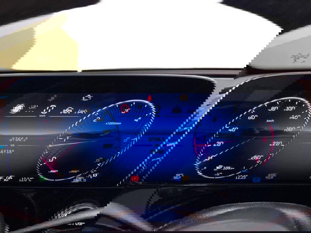 Mercedes-Benz Classe E usata a Ancona (9)