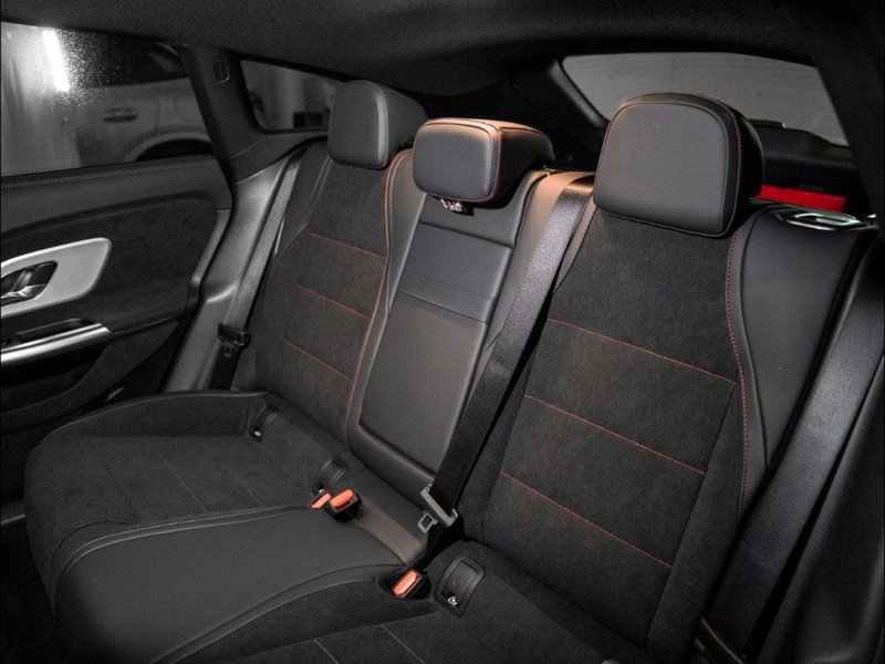 Mercedes-Benz CLA Shooting Brake nuova a Macerata (12)