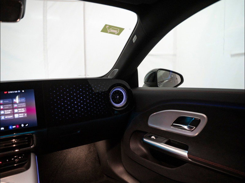 Mercedes-Benz CLA Shooting Brake nuova a Macerata (18)