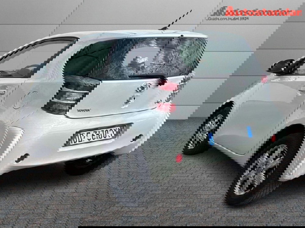 Toyota iQ usata a Torino (4)