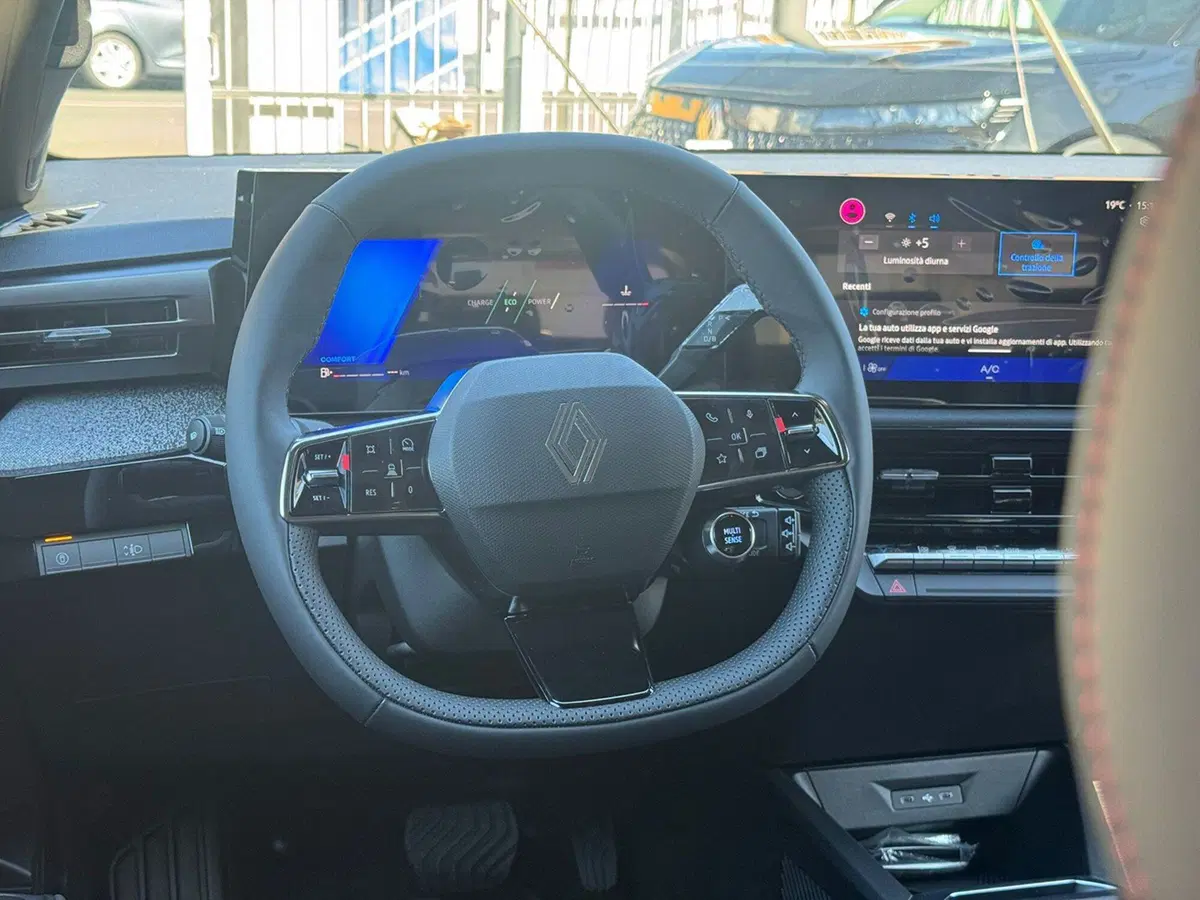 Renault Clio nuova a Pavia (8)