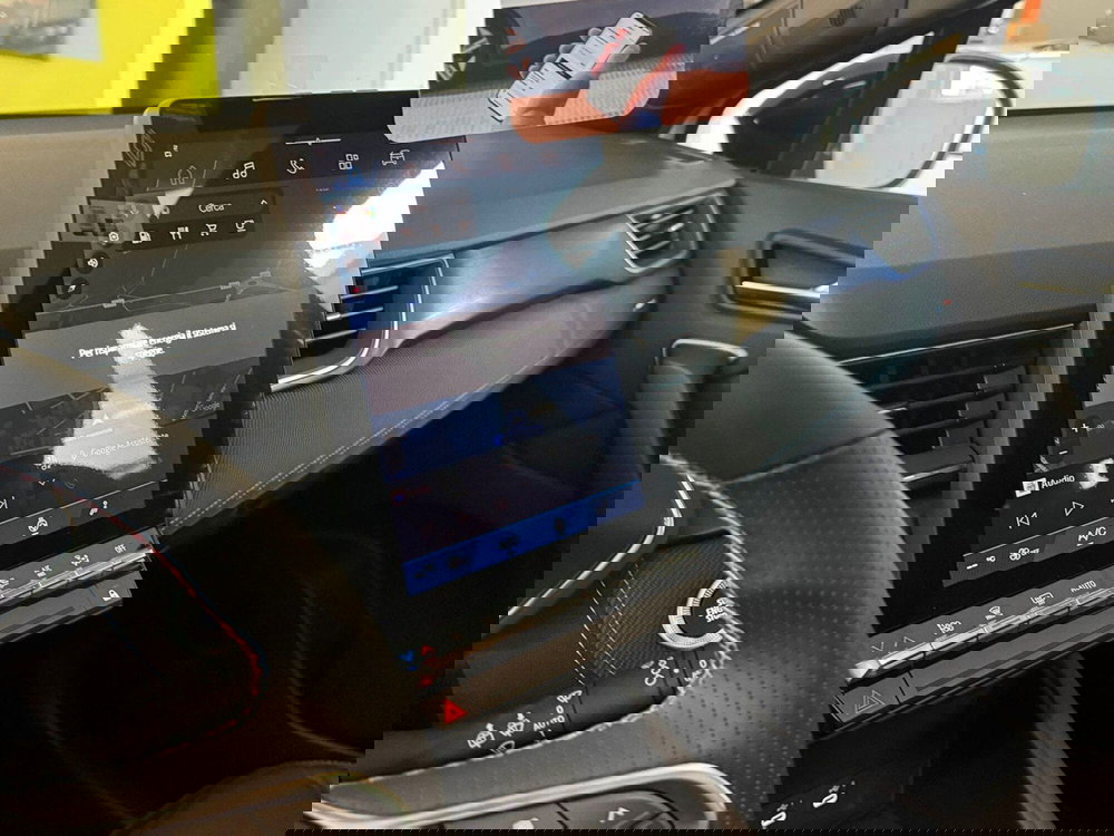 Renault Symbioz nuova a Pavia (11)