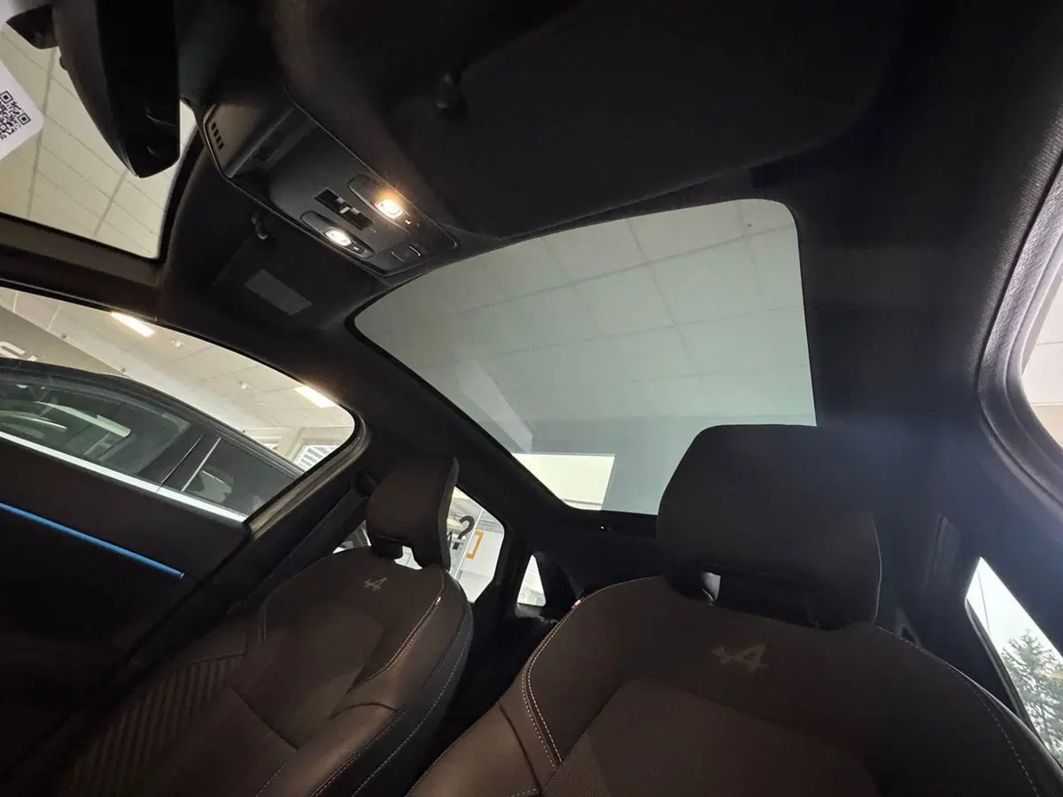 Renault Symbioz nuova a Pavia (13)