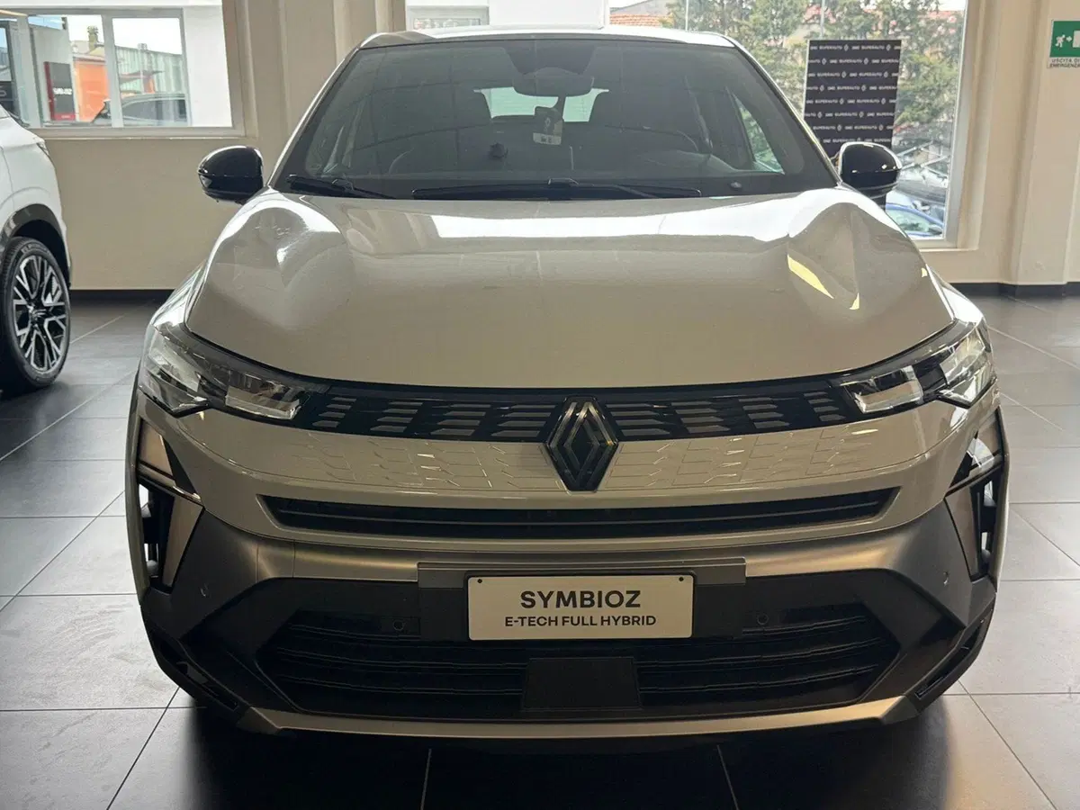 Renault Symbioz nuova a Pavia (5)