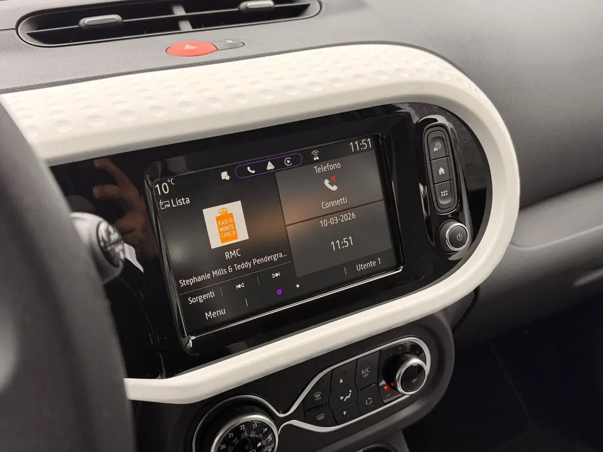 Renault Twingo nuova a Pavia (11)