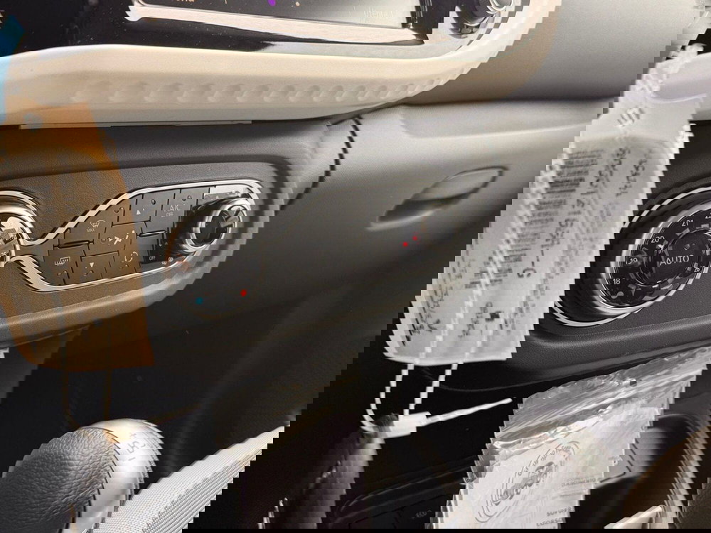 Renault Twingo nuova a Pavia (12)