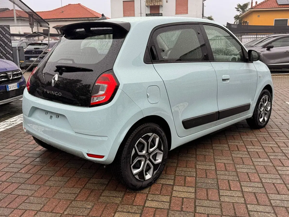 Renault Twingo nuova a Pavia (2)