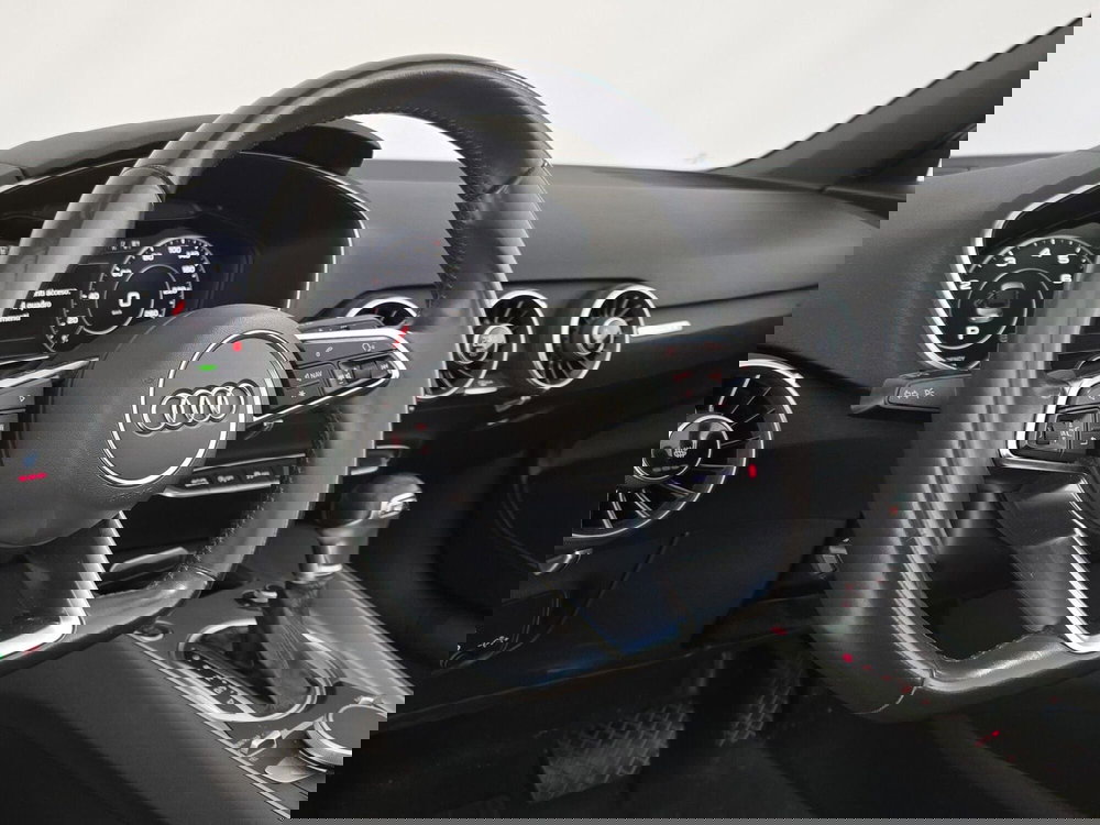 Audi TT Cabrio usata a Asti (13)