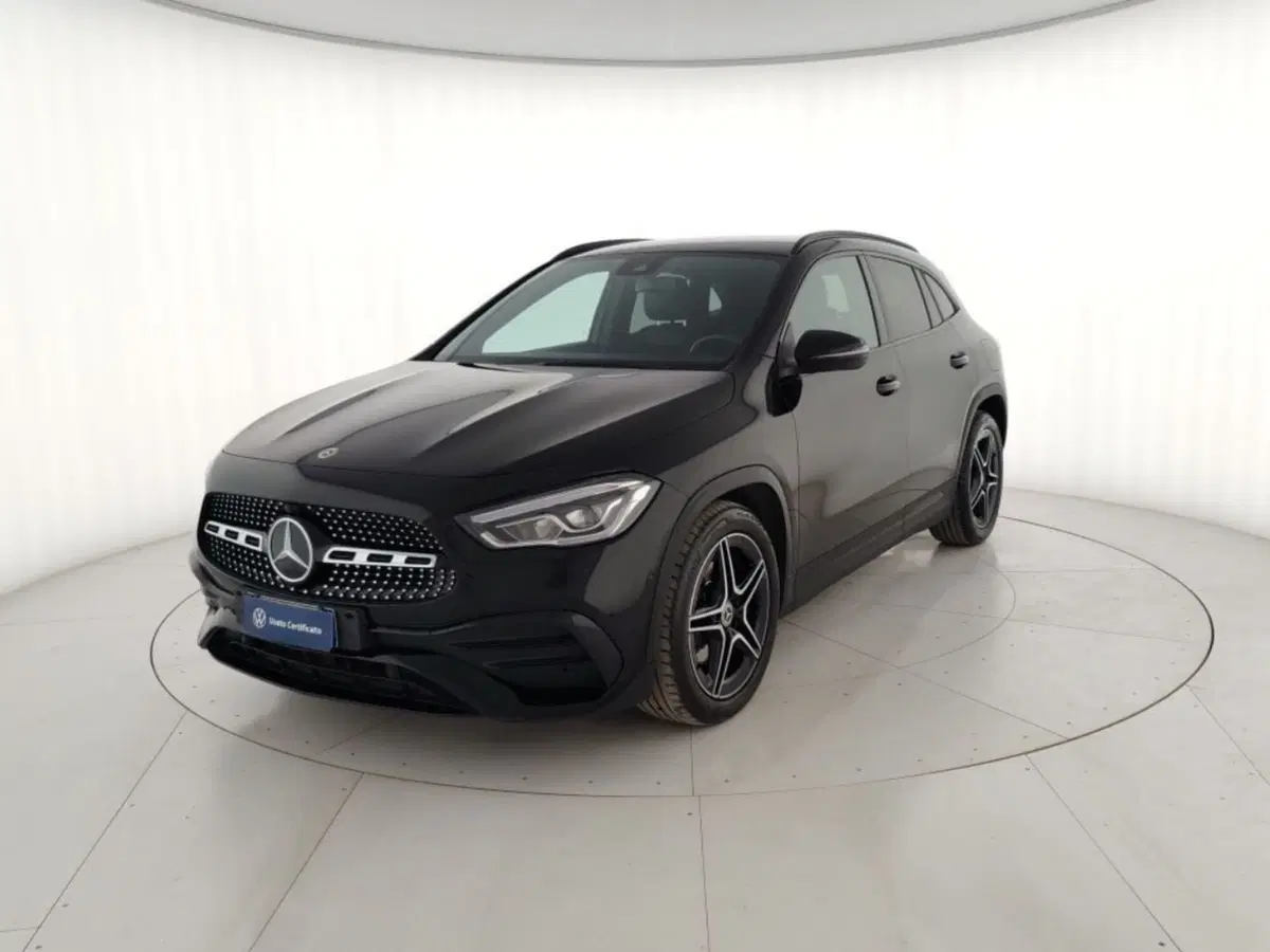 Mercedes-Benz GLA SUV usata a Massa-Carrara