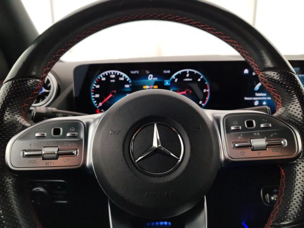 Mercedes-Benz GLA SUV usata a Massa-Carrara (13)