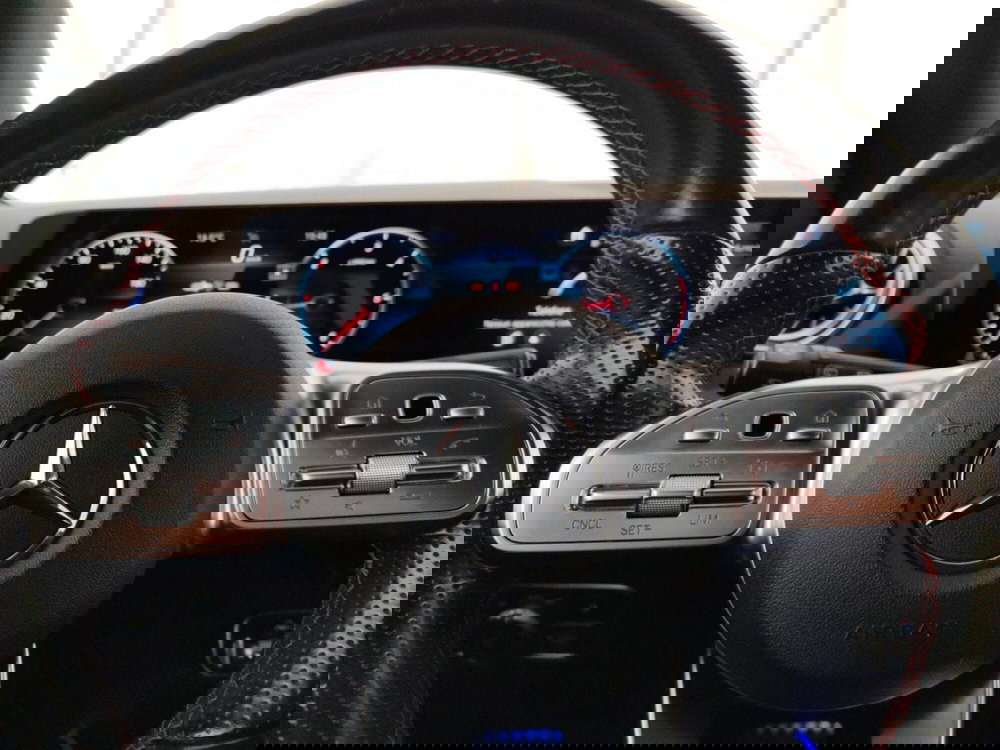 Mercedes-Benz GLA SUV usata a Massa-Carrara (13)