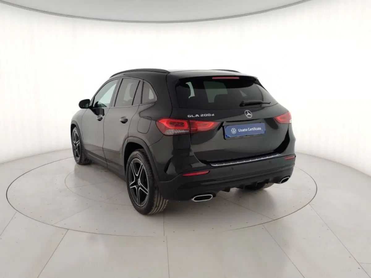 Mercedes-Benz GLA SUV usata a Massa-Carrara (2)