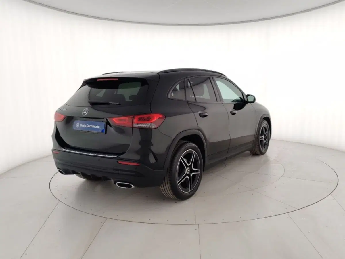 Mercedes-Benz GLA SUV usata a Massa-Carrara (3)