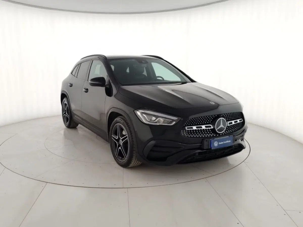 Mercedes-Benz GLA SUV usata a Massa-Carrara (4)