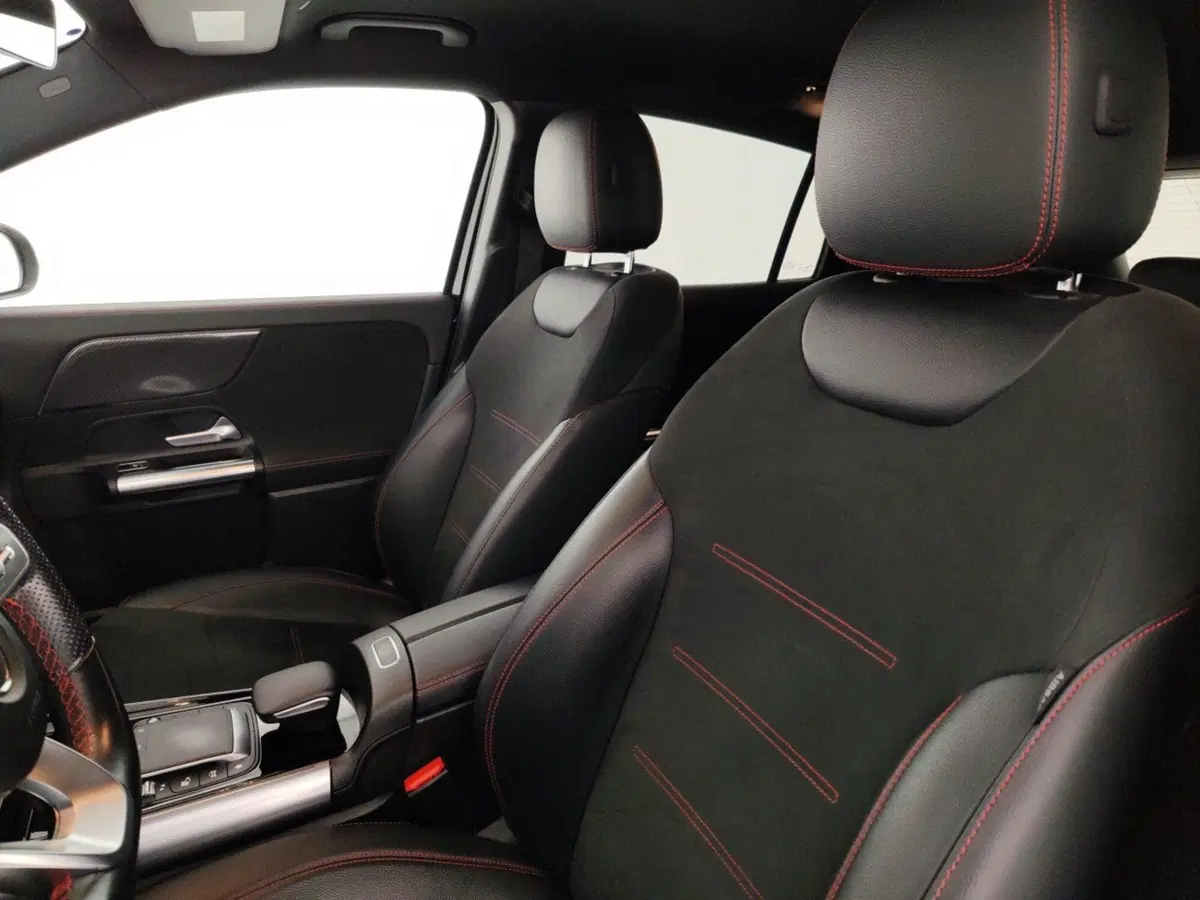 Mercedes-Benz GLA SUV usata a Massa-Carrara (8)