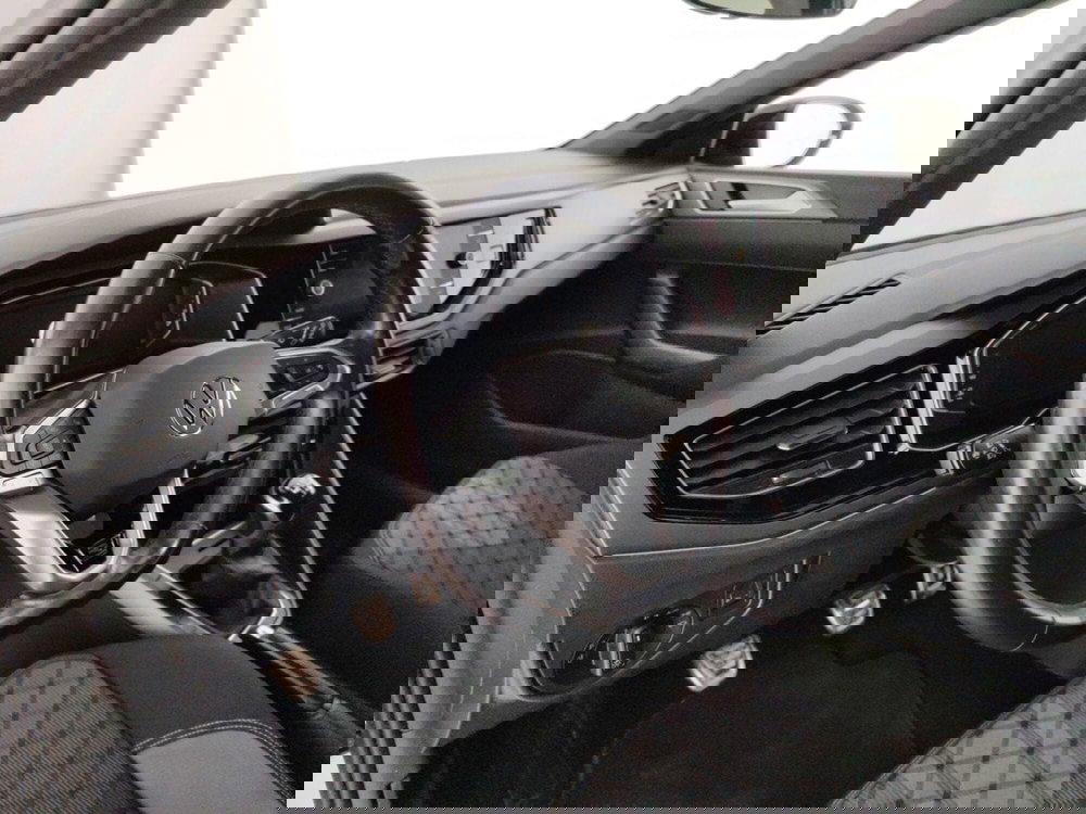 Volkswagen Taigo usata a Massa-Carrara (8)