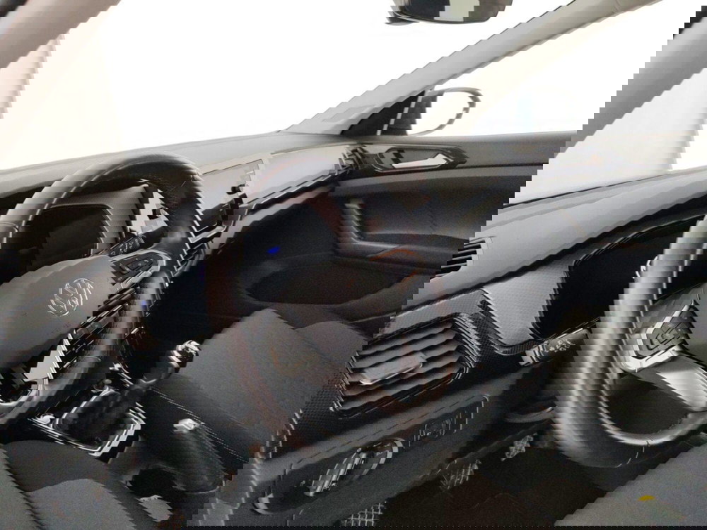 Volkswagen T-Cross usata a Massa-Carrara (8)
