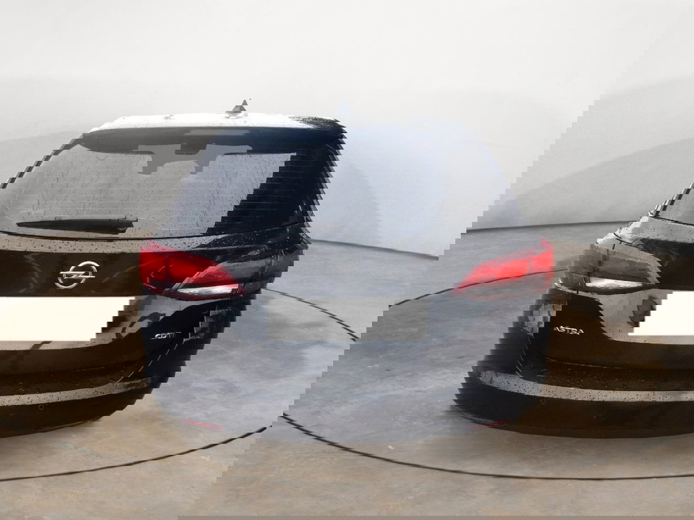 Opel Astra Station Wagon usata a Taranto (6)