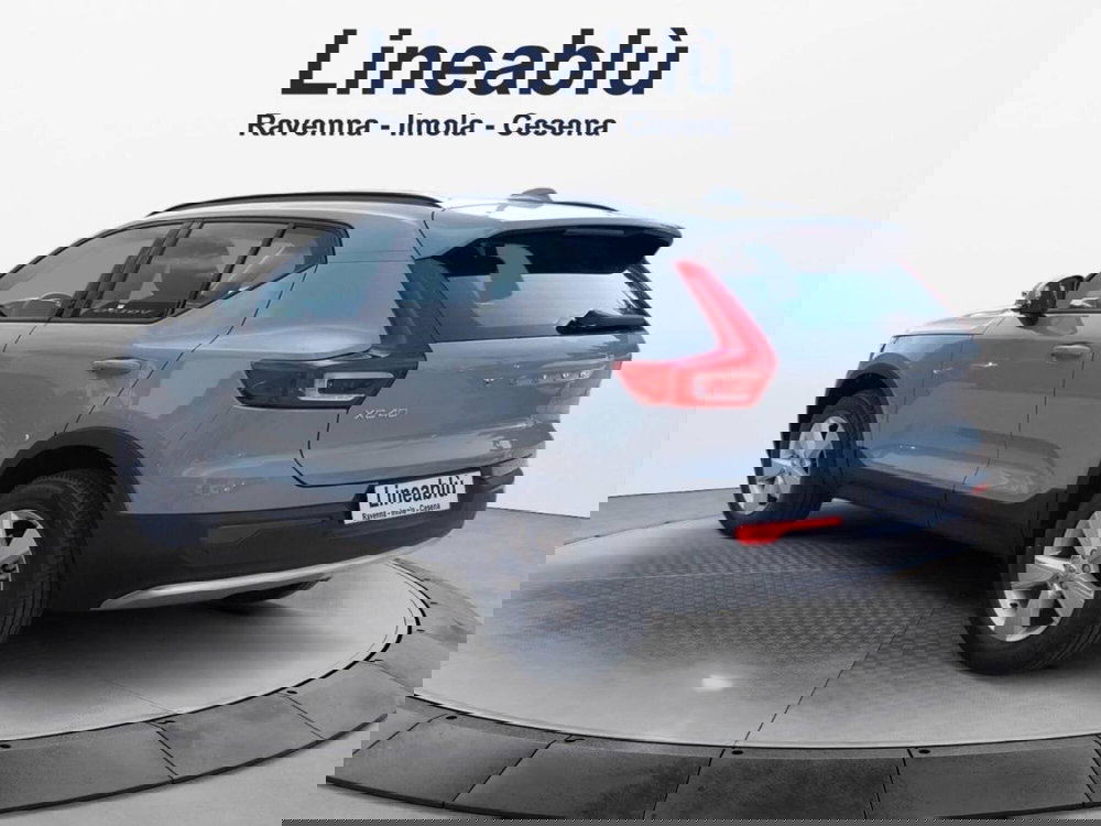 Volvo XC40 nuova a Ravenna (3)