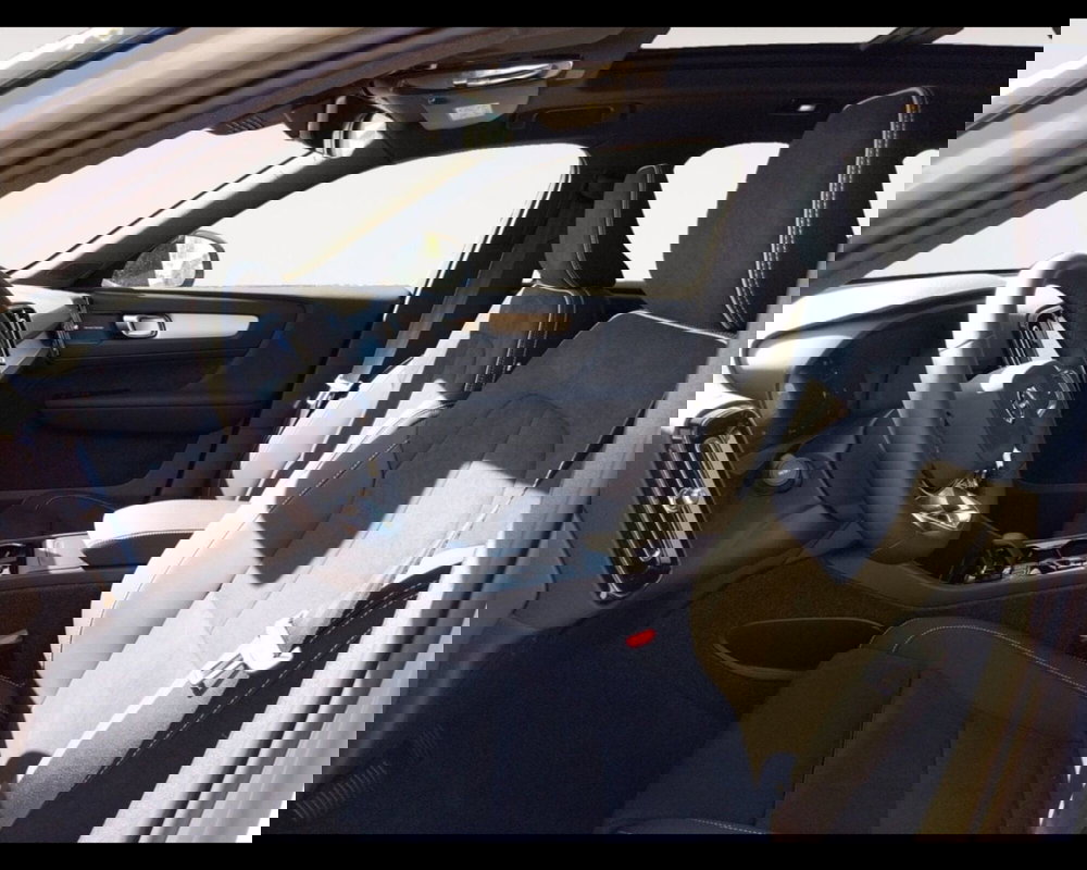 Volvo XC40 nuova a Bologna (10)