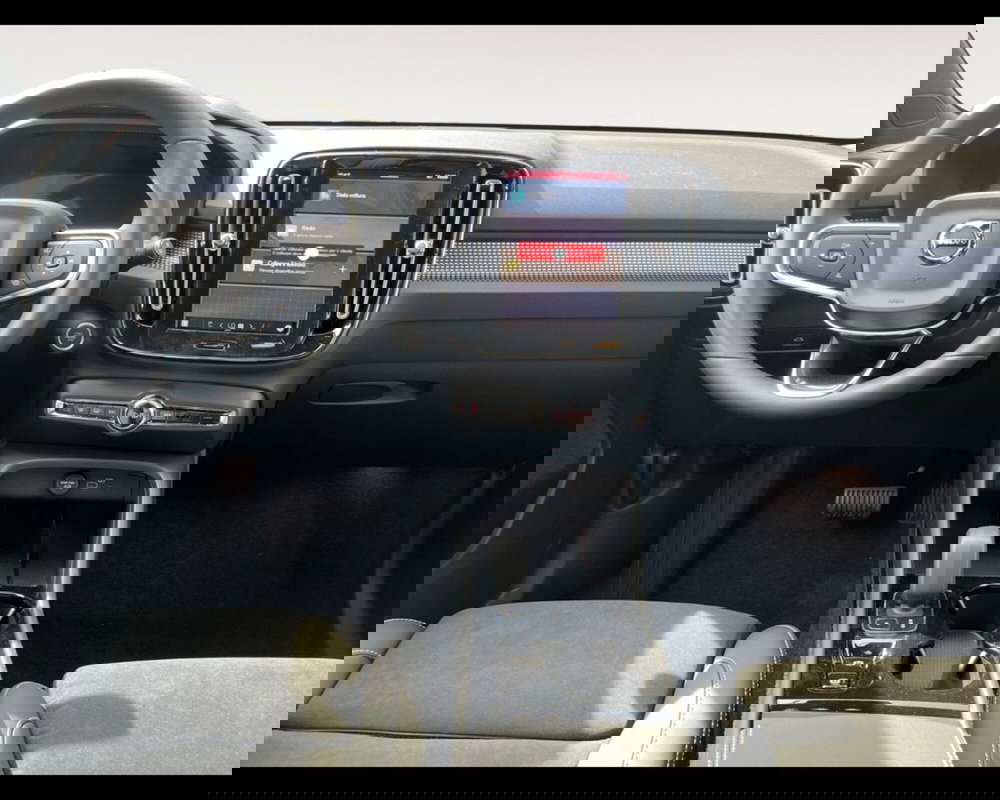 Volvo XC40 nuova a Ravenna (11)